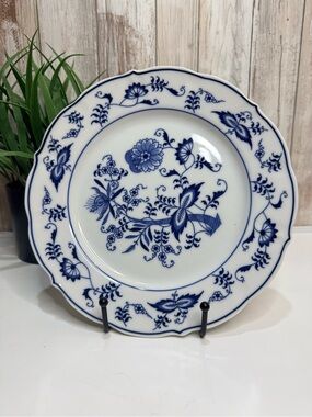 Blue Danube 8.5” dinner/salad Plate